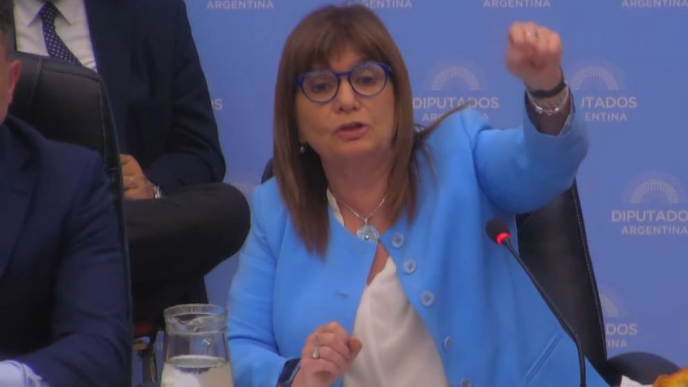 Con cruces entre diputados y el Gobierno, se debate la Ley Ómnibus