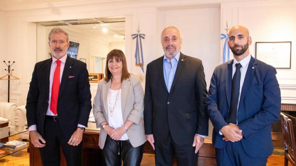 La ministra Bullrich se entrevistó con las autoridades de la DAIA