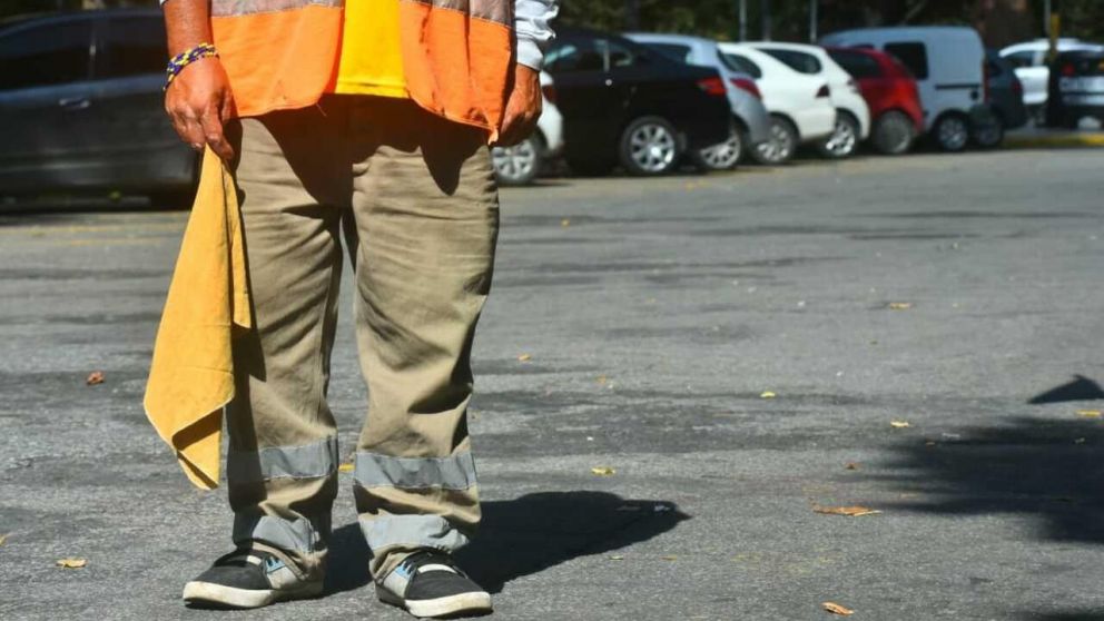 La reventa de entradas podría ser un nuevo negocio de los trapitos