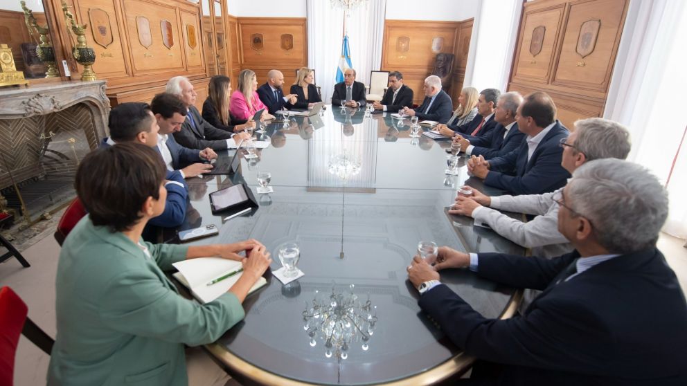Francos aclaró conceptos con funcionarios provinciales