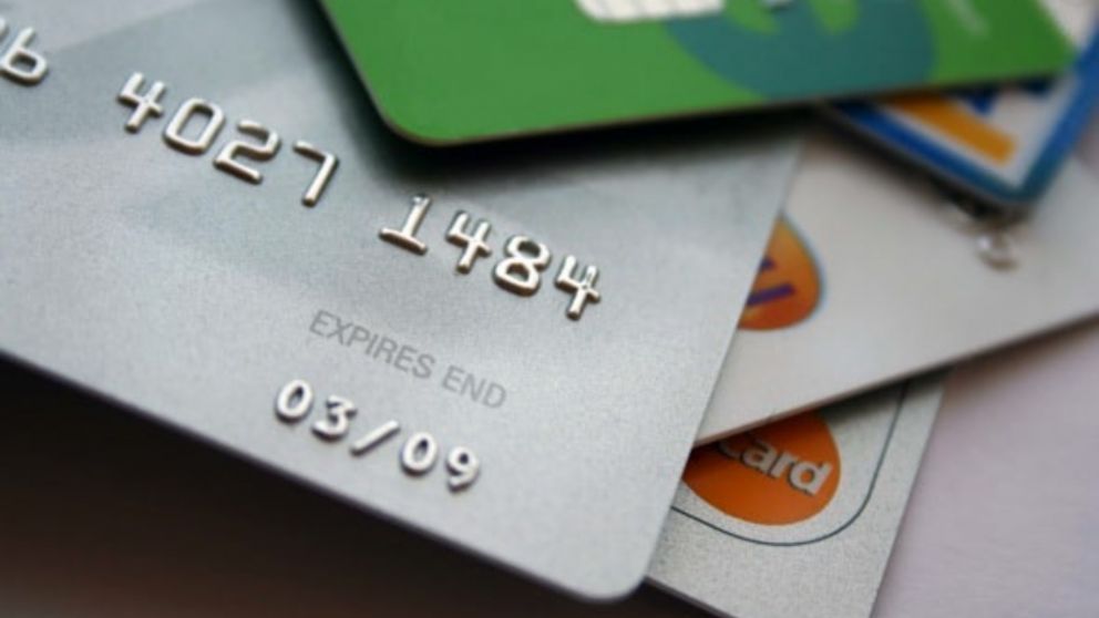 Tarjetas de crédito: el Banco Central confirmó cuándo subirá la tasa de interés