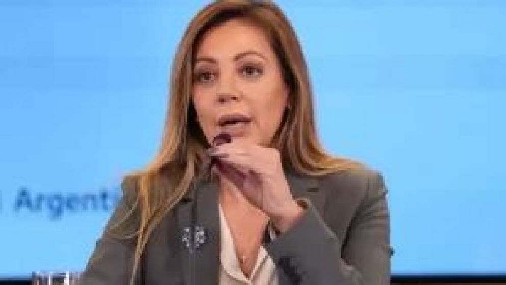 La secretaria de Minería, Flavia Royon, planteó a los directivos de la Cámara Argentina de Empresarios Mineros (CAEM) "la necesidad de tener una agenda de trabajo en común".