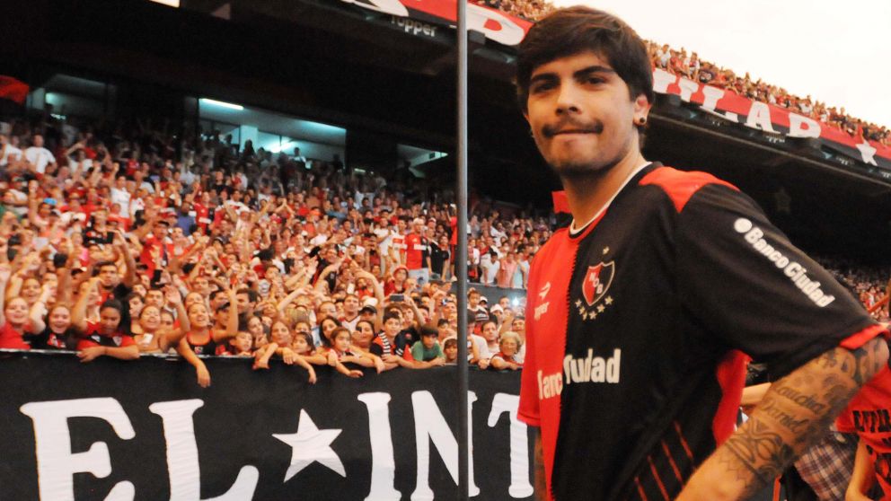 El presidente de Newell's aseguró que Banega tiene grandes posibilidades de volver