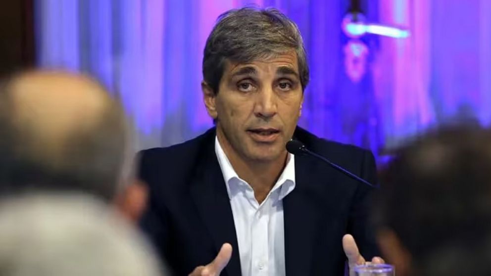 Luis Caputo saludó por el Año Nuevo