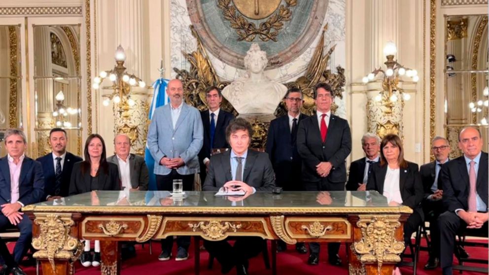 Los retos y desafíos del gobierno de Javier Milei en 2024