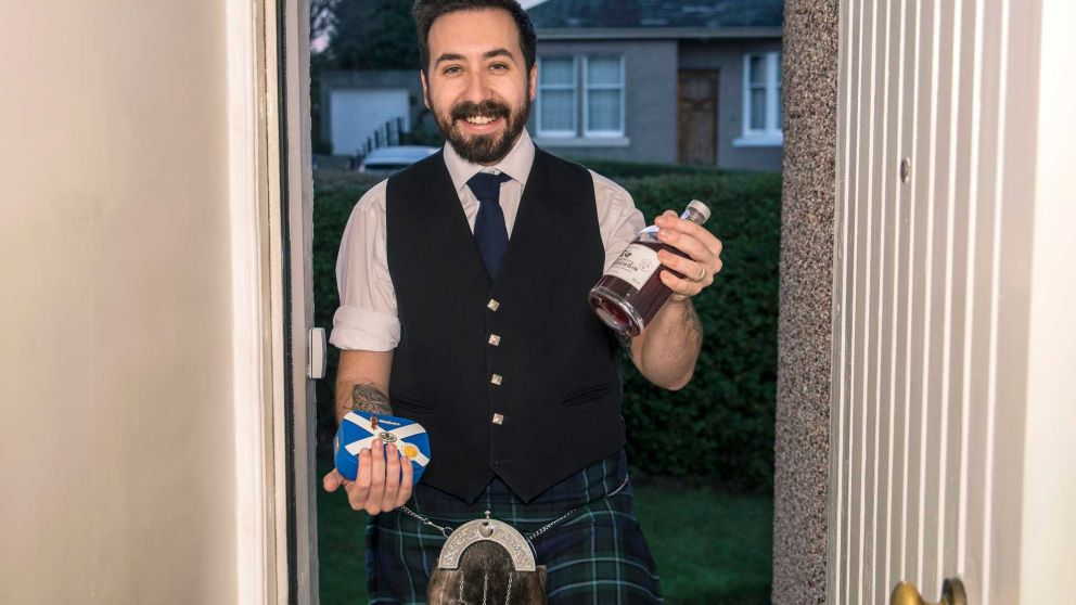 La tradici�n del primer pie en Escocia