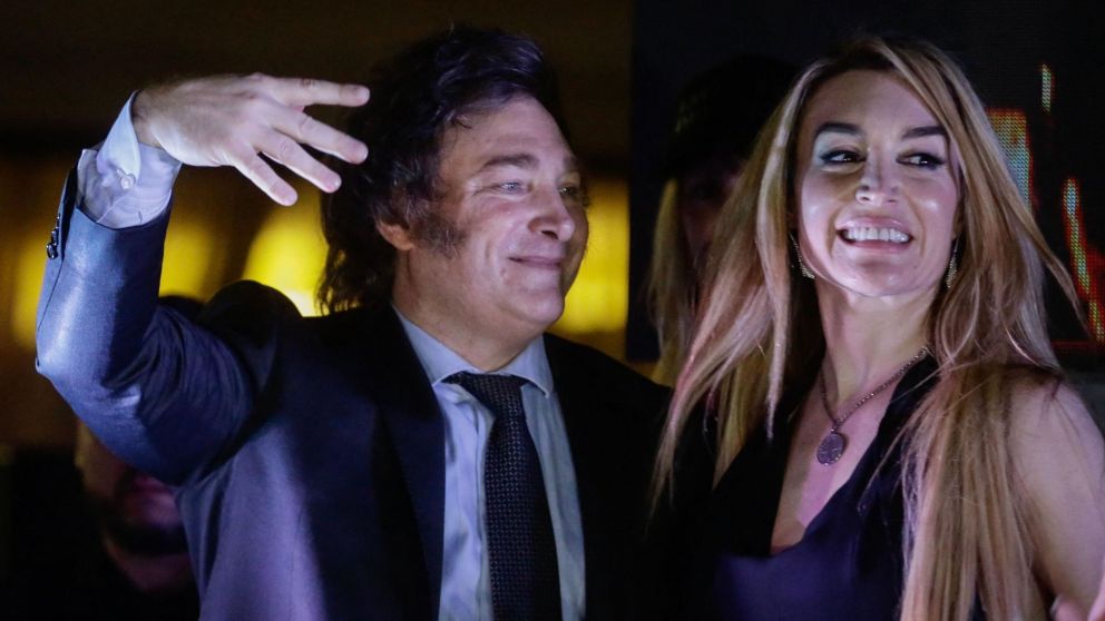 El presidente asistirá al show de su novia