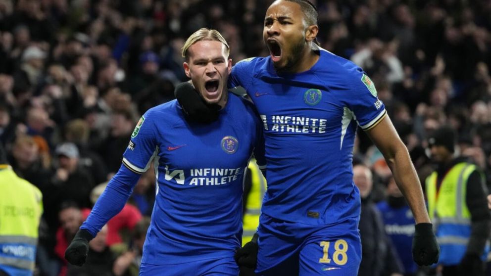 Chelsea busca invertir en varios clubes