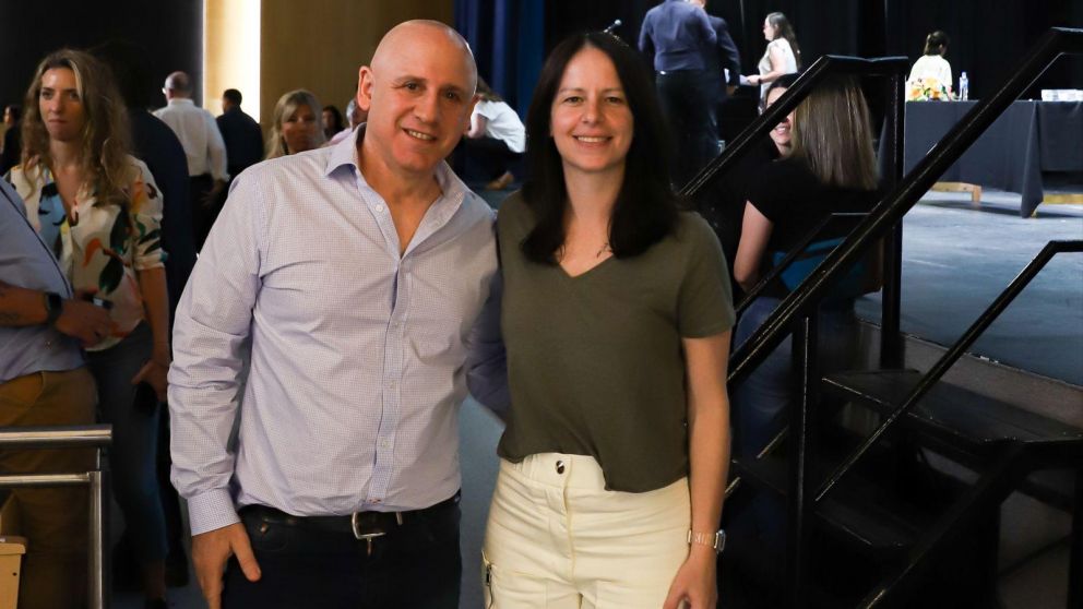 Soledad Martinez formalizó junto al STMVL los pases a planta permanente y la carrera profesional hospitalaria.