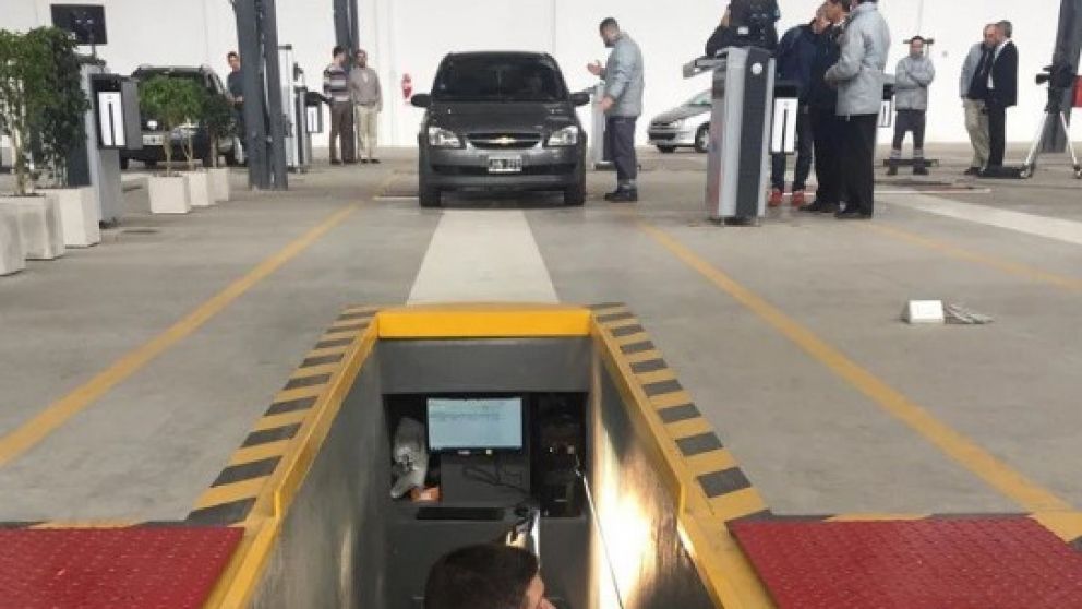 La revisión vehicular se hace una vez por año