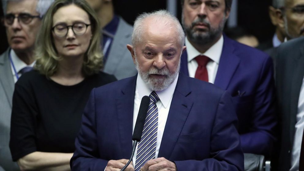 Seg�n Lula la reforma es es para "facilitar la inversi�n, para que los que tienen m�s paguen m�s impuestos y los que tienen menos paguen menos