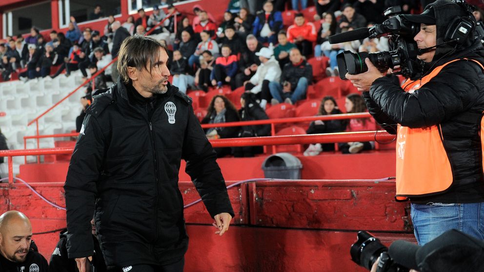 Huracán pedirá a Boca condiciones por la salida de Martínez y piensa en el sucesor