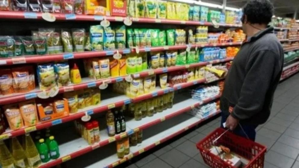 Supermercados provinciales lanzan canasta económica