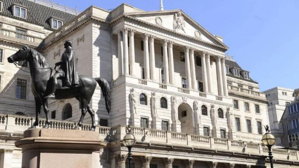 El Comité de Política Monetaria del Banco de Inglaterra votó por 6 a 3 a favor de mantener los tipos en el 5,25%