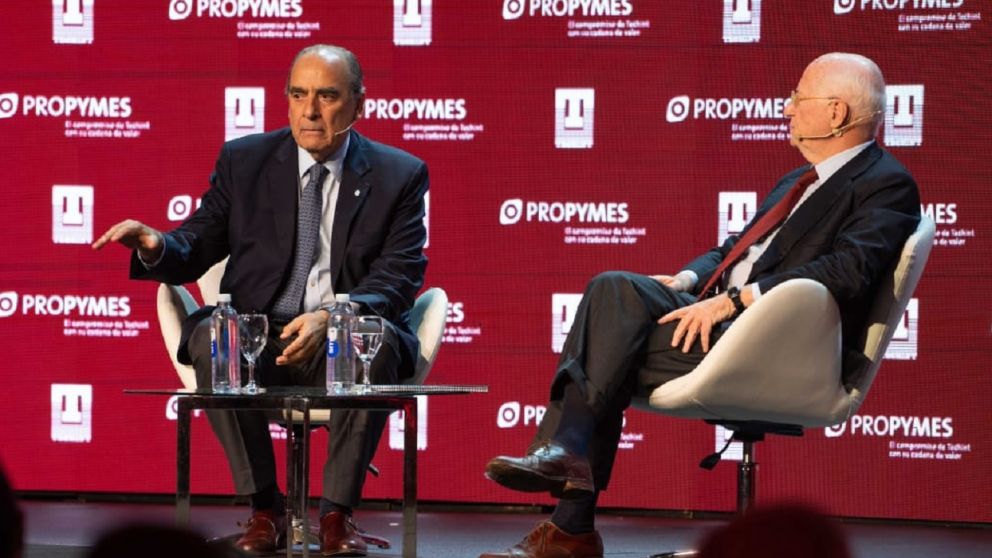 Guillermo Francos junto al presidente del Grupo Techint, Paolo Rocca