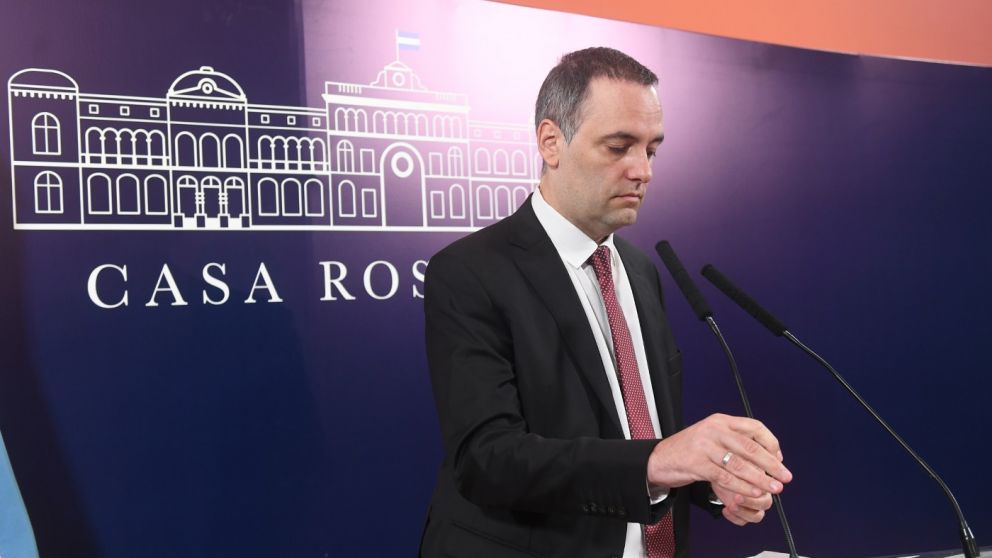 conf de prensa Adorni