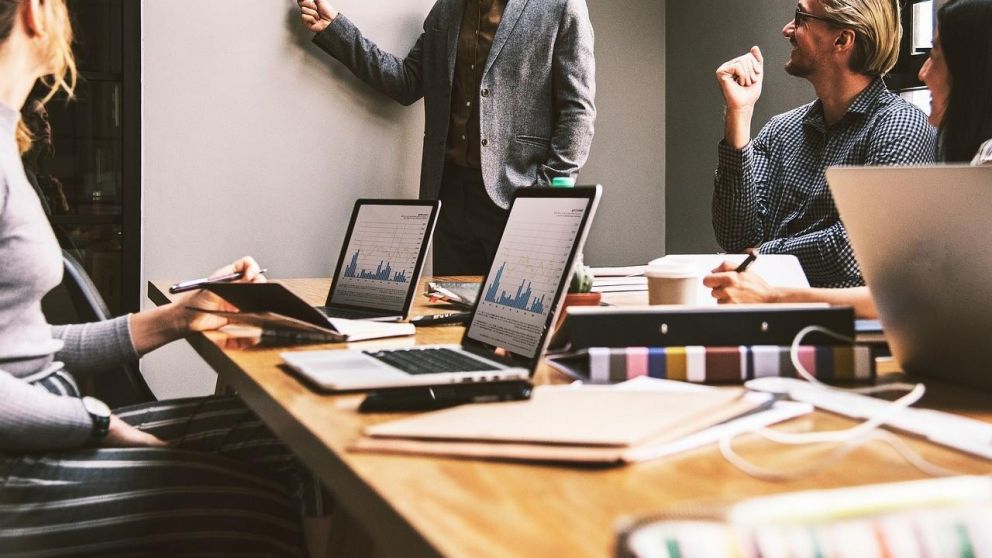 Crear videos corporativos para tu empresa está a tu alcance desde tu navegador web
