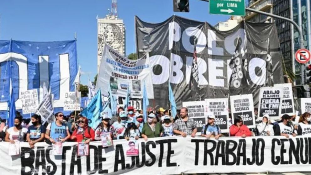 Unidad Piquetera convocó a un paro y a marchar contra los ajustes de Milei.