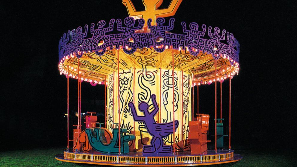 Reabre un parque de diversiones con obras de Dalí, Basquiat y Haring