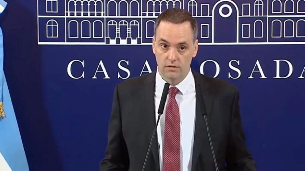 Conferencia de prensa de Manuel Adorni