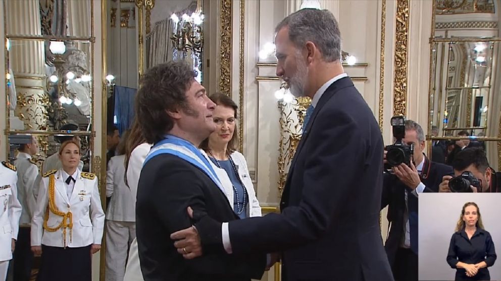 El presidente Javier Milei junto al rey Felipe VI de España