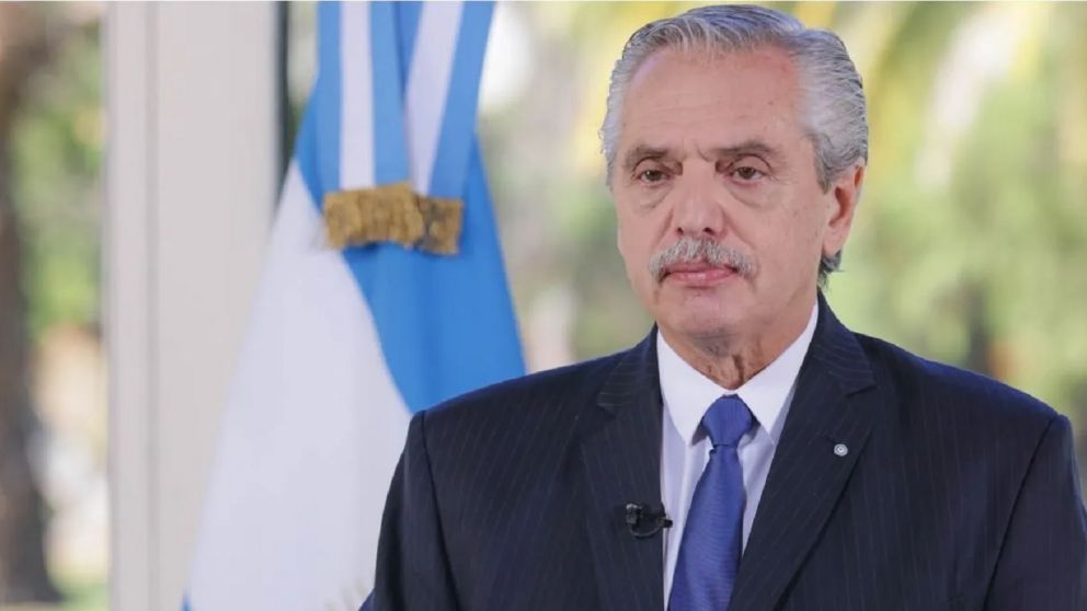 Fern�ndez le aconsej� a Milei que "est� lo m�s lejos posible de Macri"