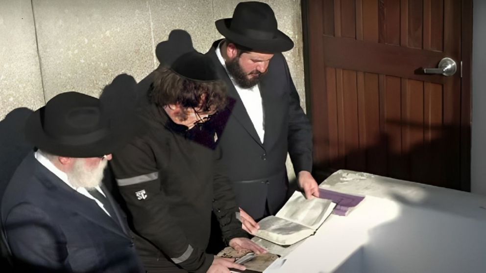 Javier Milei visitó la tumba del “rebe de Lubavitch” en Nueva York