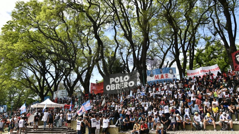 Piquetero decidieron avanzar con un plan de lucha contra los ajuste de Milei.