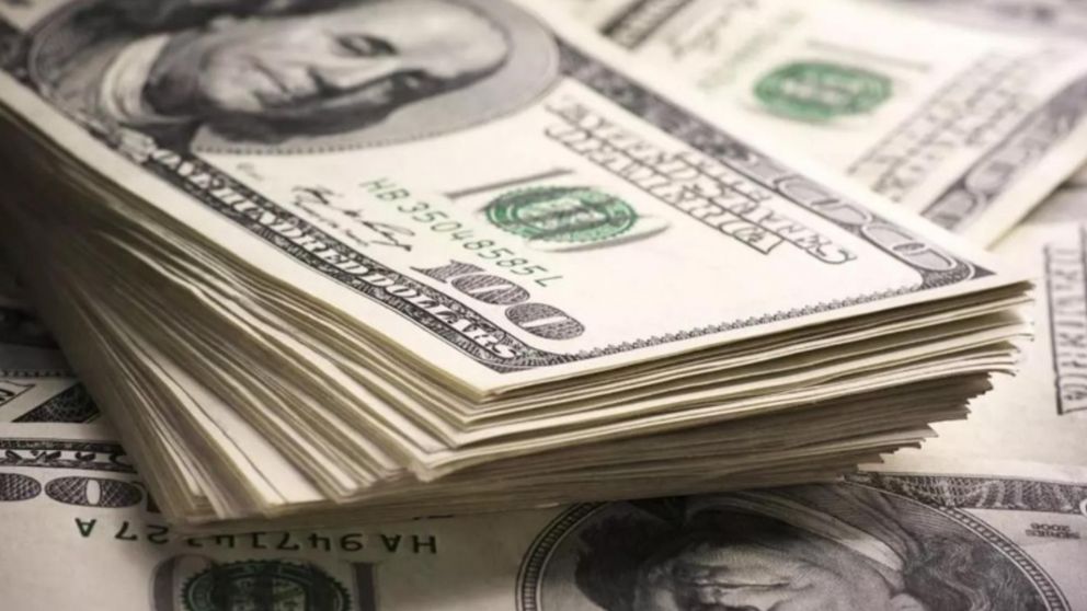Dólar blue hoy superó los $1000 y esperan un dólar oficial a $790