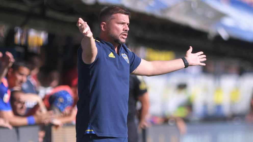 ¡Alerta en Boca! Herrón sufre por la molestia muscular de una figura