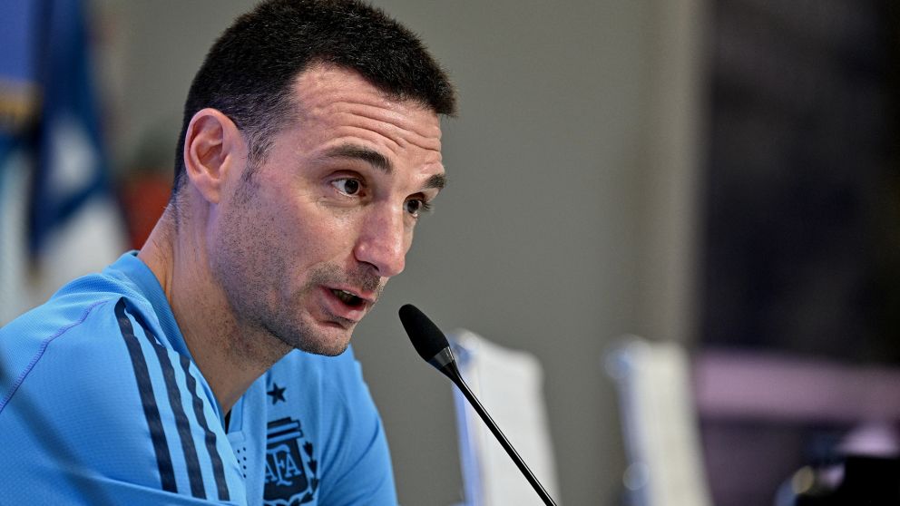 Messi afrontará clásicos ante Uruguay y Brasil, afirma Scaloni