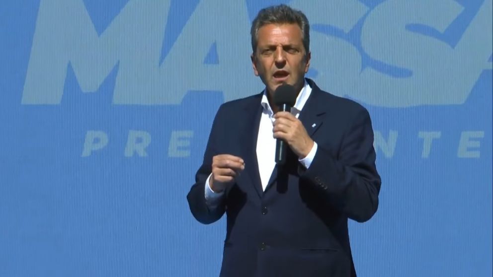 La fórmula de UxP que componen Sergio Massa y el jefe de Gabinete, Agustín Rossi, recibió el respaldo de los gobernadores