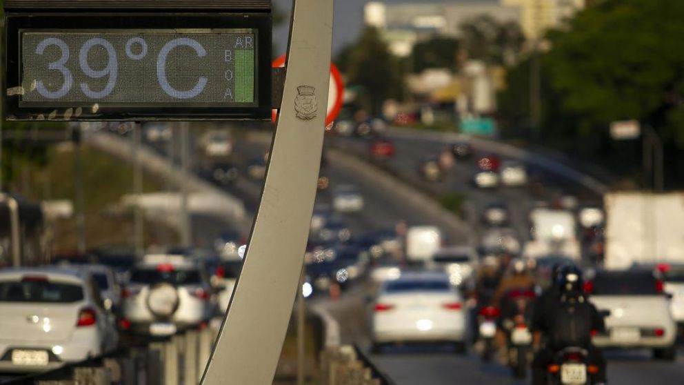 Los expertos atribuyen las temperaturas extremas a una combinación entre la crisis climática y el fenómeno de El Niño.