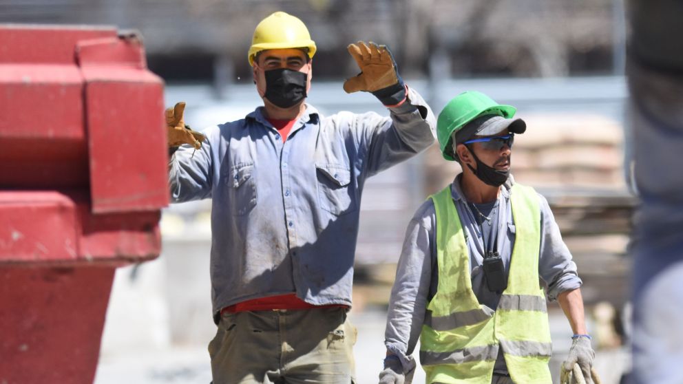 Los sueldos enfrentan un fuerte y sostenido deterioro
