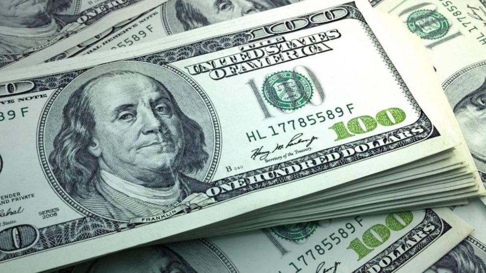 A la espera de los dólares exportadores, cae el CCL