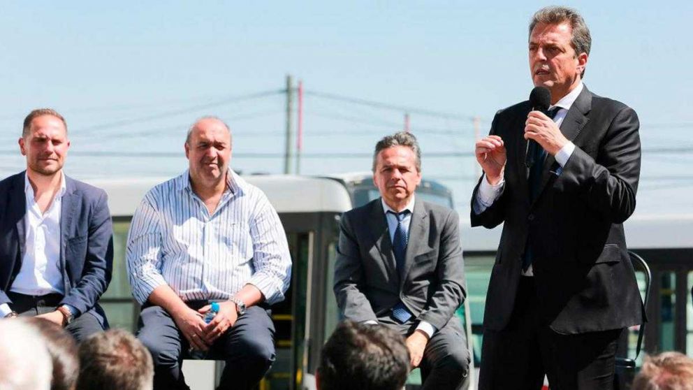 Massa: "Me da miedo un candidato que dice que eliminará los subsidios".