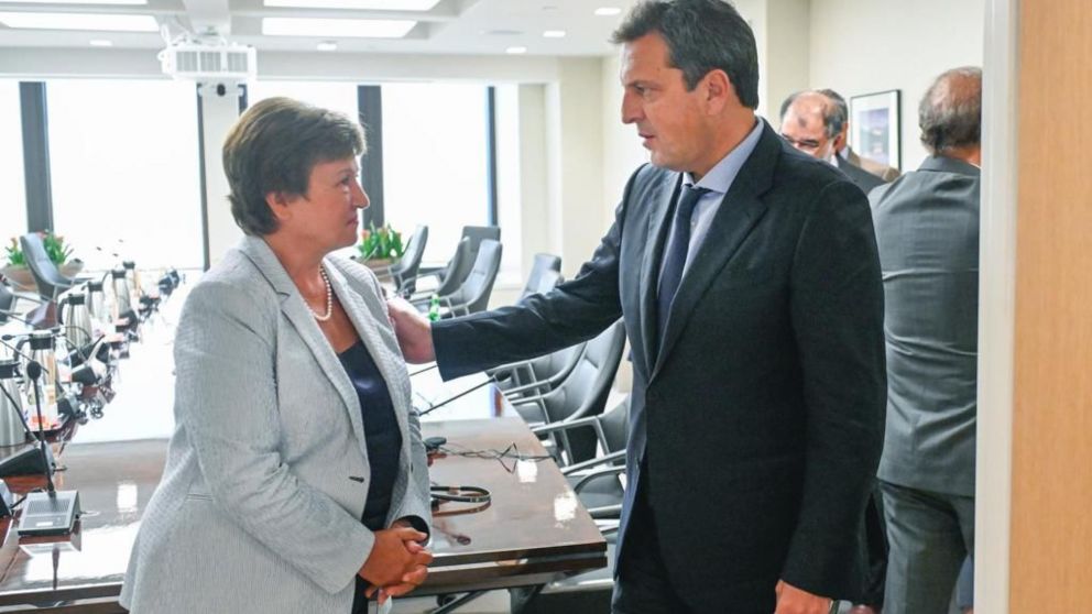 EL Gobierno intenta cumplir con la meta fiscal pautada con el FMI