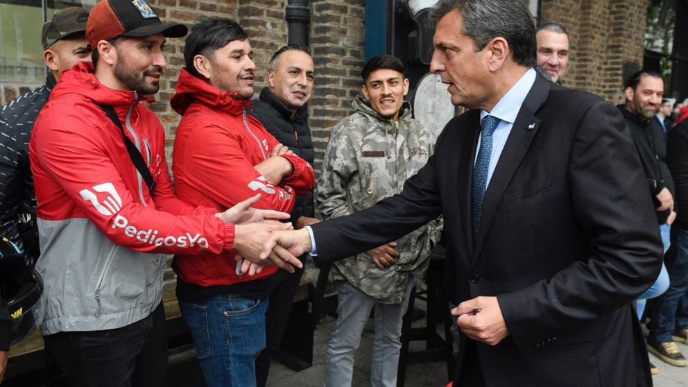 Modernización de convenios sin afectar derechos, el desafío en materia laboral que busca Massa