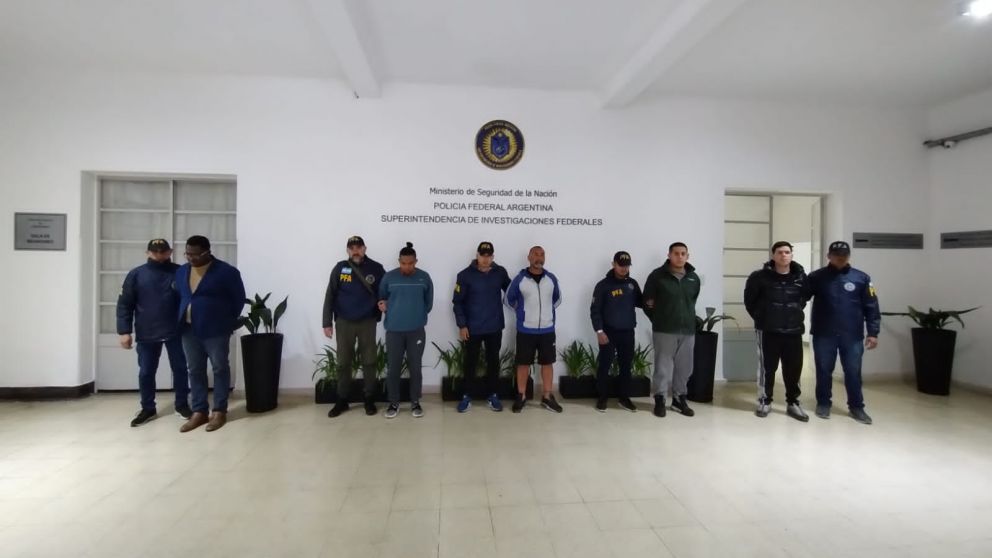 Cayó una organización internacional de grupos criminales nigerianos que cometían estafas y extorsiones