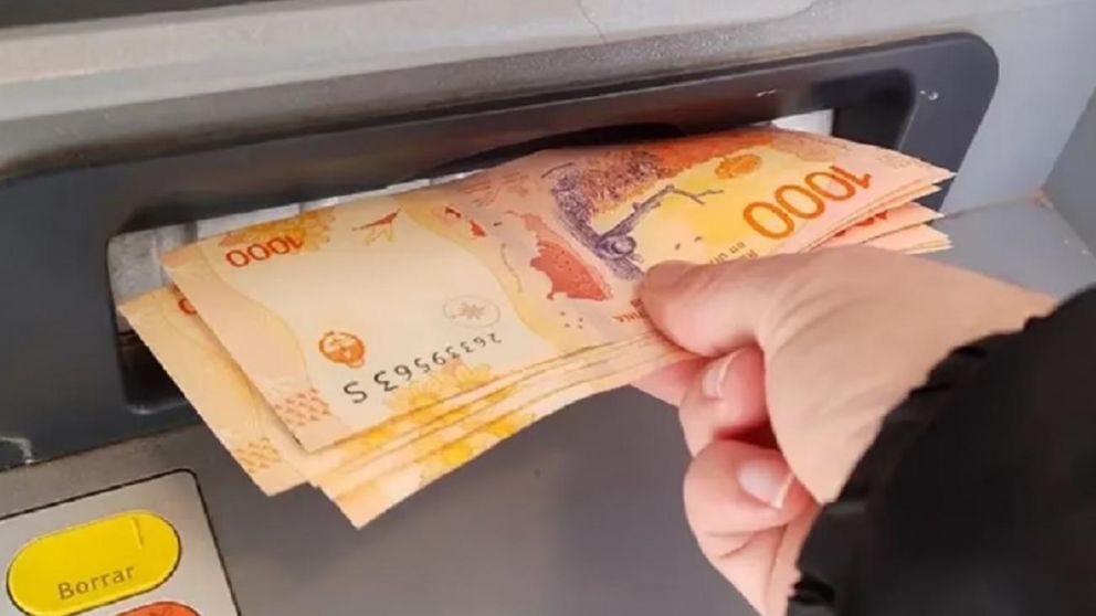 Jubilados de Anses comienzan a cobrar el 9 de noviembre, el bono de $37.000 más $15.000 más