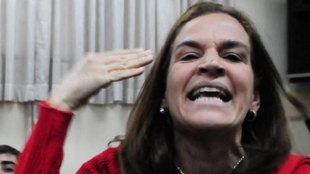 La activista pro-dictadura es presidenta del grupo político AFyAPPA