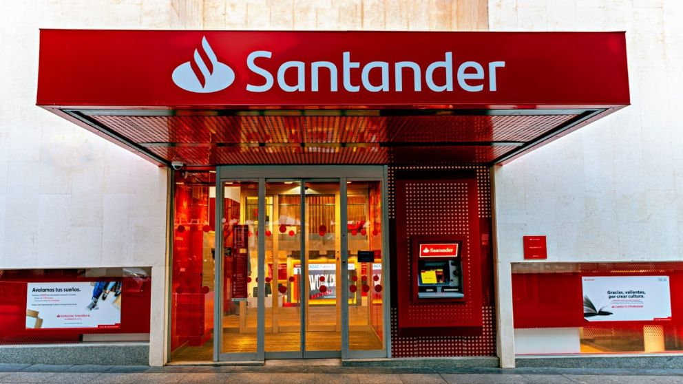 Oferta laboral del banco Santander y Francés por medio de LinkedIn