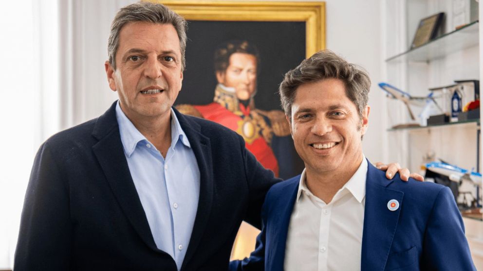 Massa y Kicillof, tras las elecciones que dieron la victoria al candidato a presidente