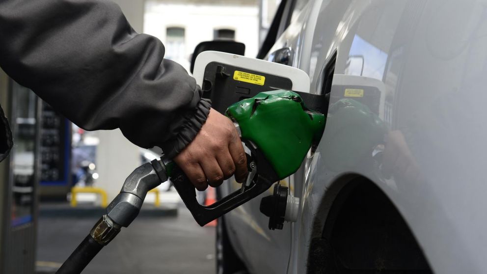 Muchas estaciones de servicio dejaron de despachar combustible