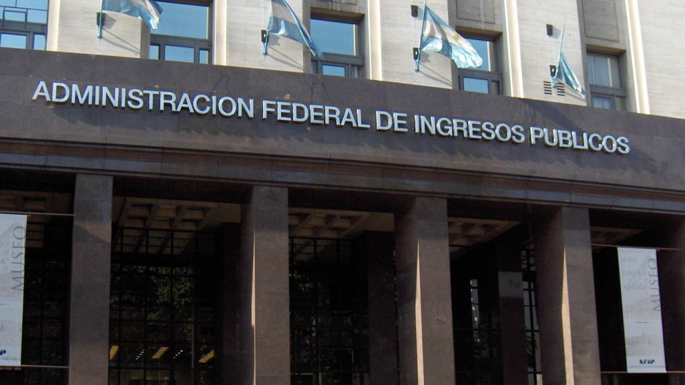 La AFIP reglamenta el decreto que retoma el régimen de Seguridad Social del fútbol de 2003