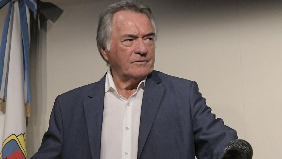 Milei afianza su alianza con Barrionuevo para constituir una pata sindical propia