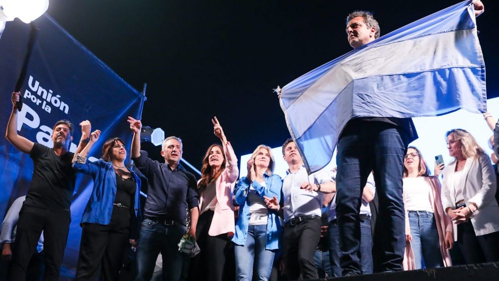 El peronismo se alinea con Massa y su propuesta de unidad nacional.