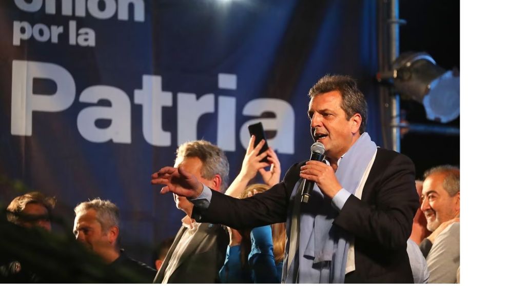 Massa triunfó en las elecciones y Milei deberá enfrentarlo en balotaje