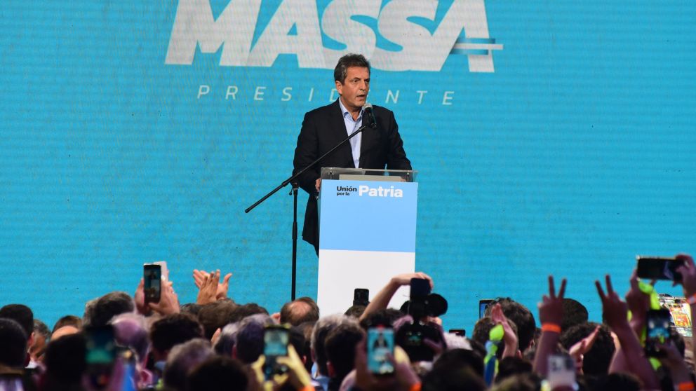 Sergio Massa celebró el trinufo y convocó a la unidad nacional