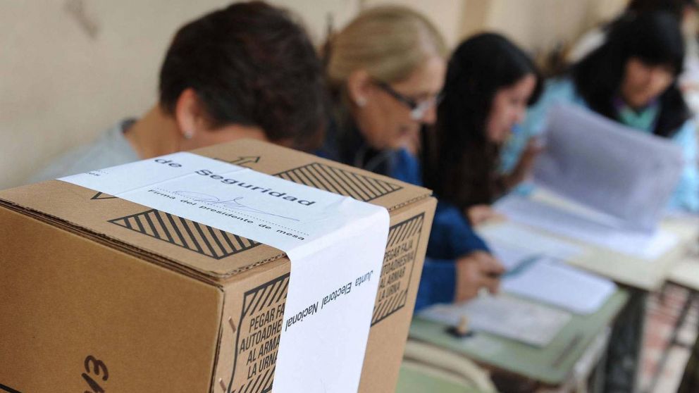 Arrancó la jornada electoral